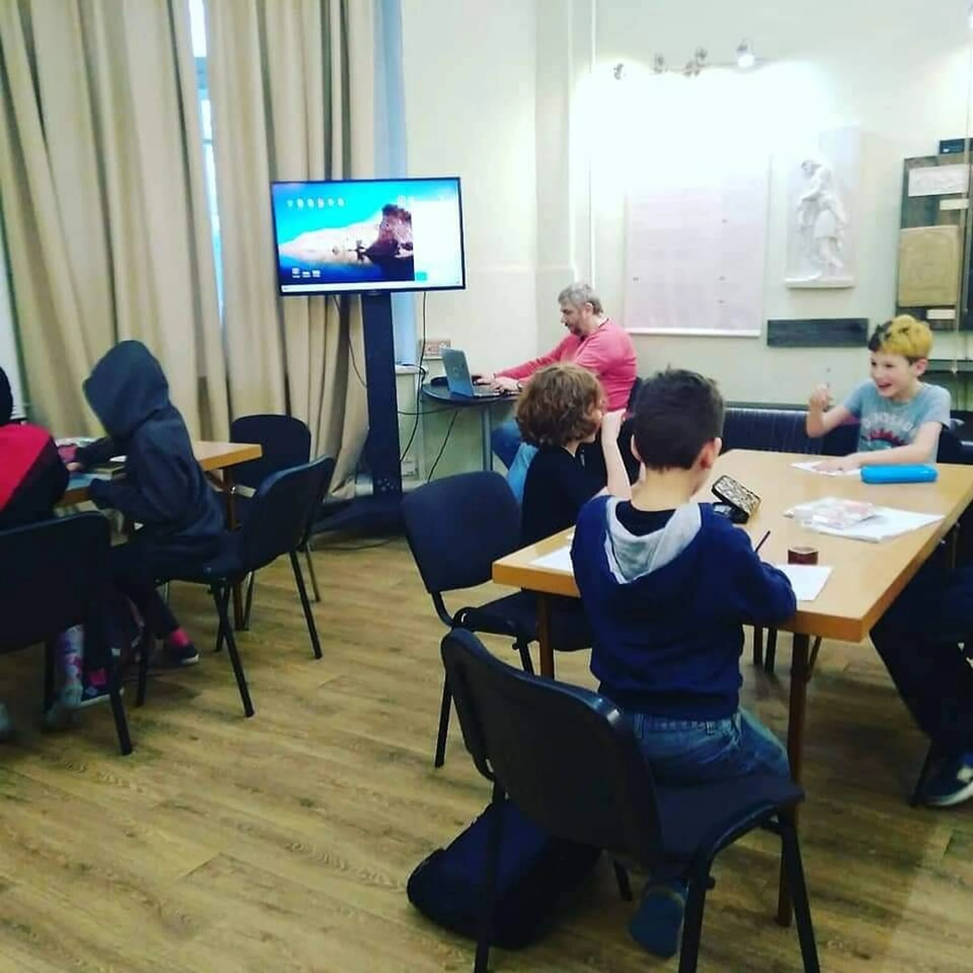 Гранат наук (Клуб для детей и подростков )