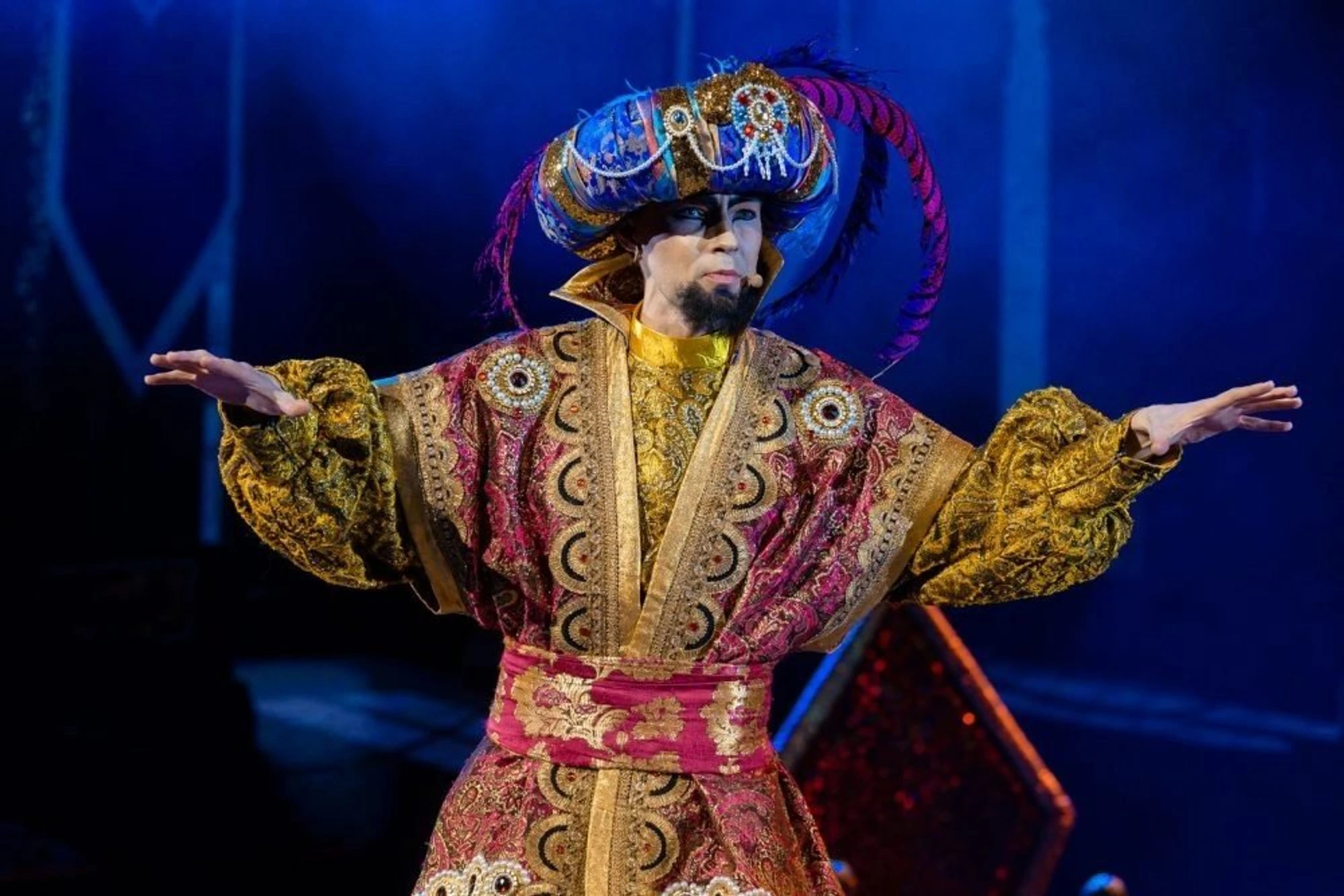 Новогоднее представление "Бабкины сказки. Как три Ивана Новый год спасали" в театре "Русская песня"