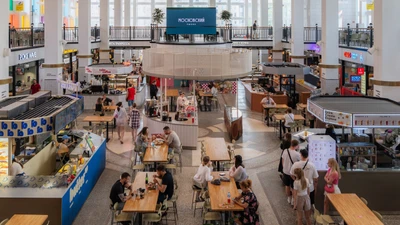 "Московский рынок", крупнейший в Петербурге и первый в стране стеклянный рынок