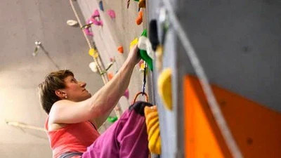 Попробуй скалолазание со скалодромом "Арена"