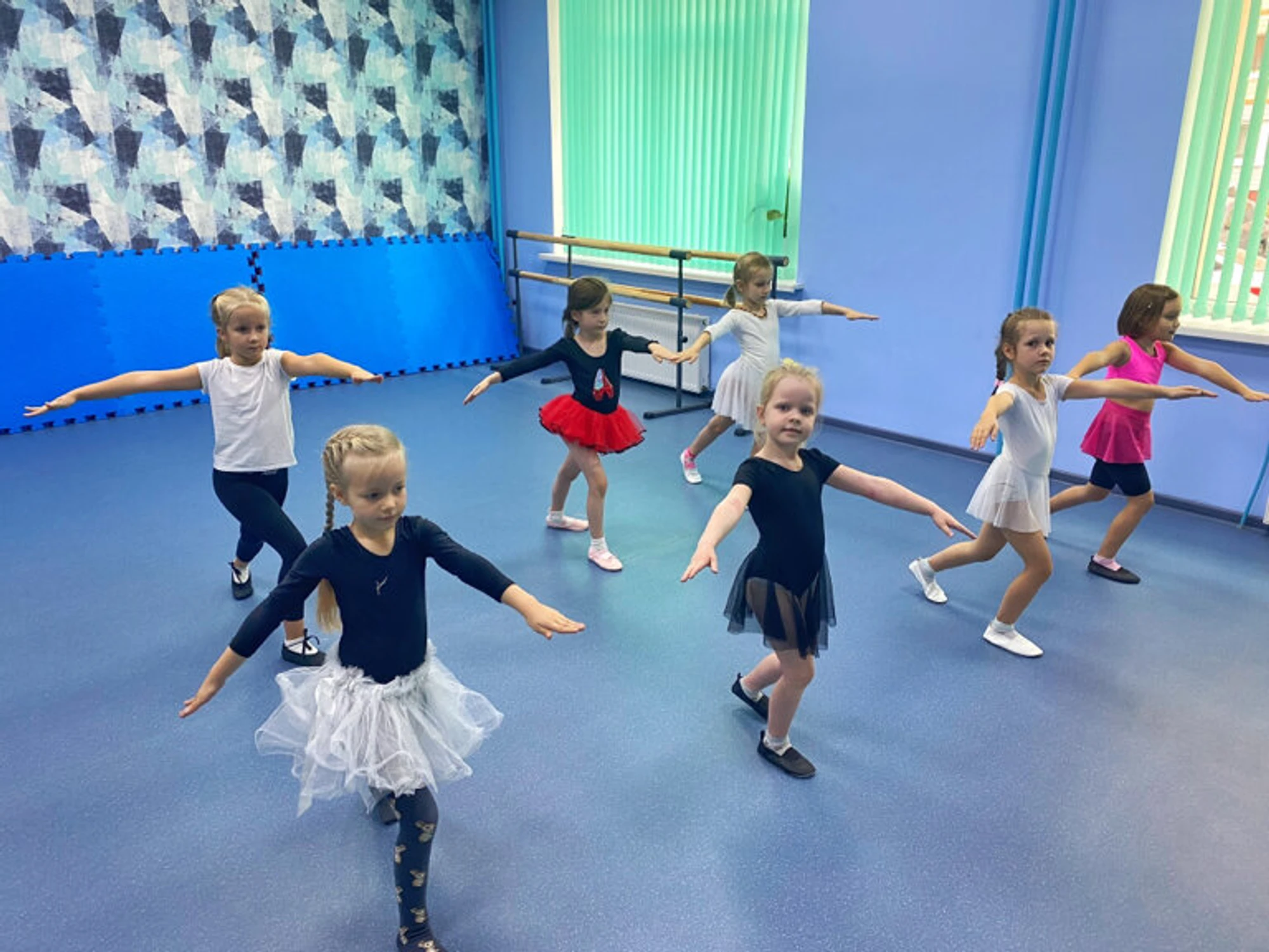 Детский Творческий центр Джельсомино (Клуб для детей и подростков )