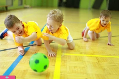 "Футландия", занятия футболом для детей на Нагорной в Москве