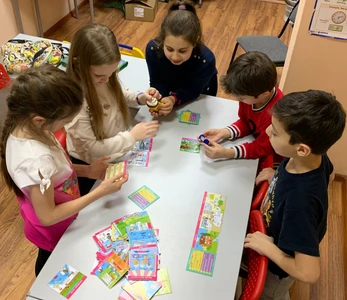 Julia English (Курсы иностранных языков )