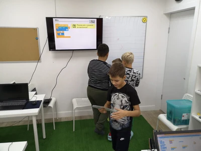 KIBERone (Компьютерные курсы )