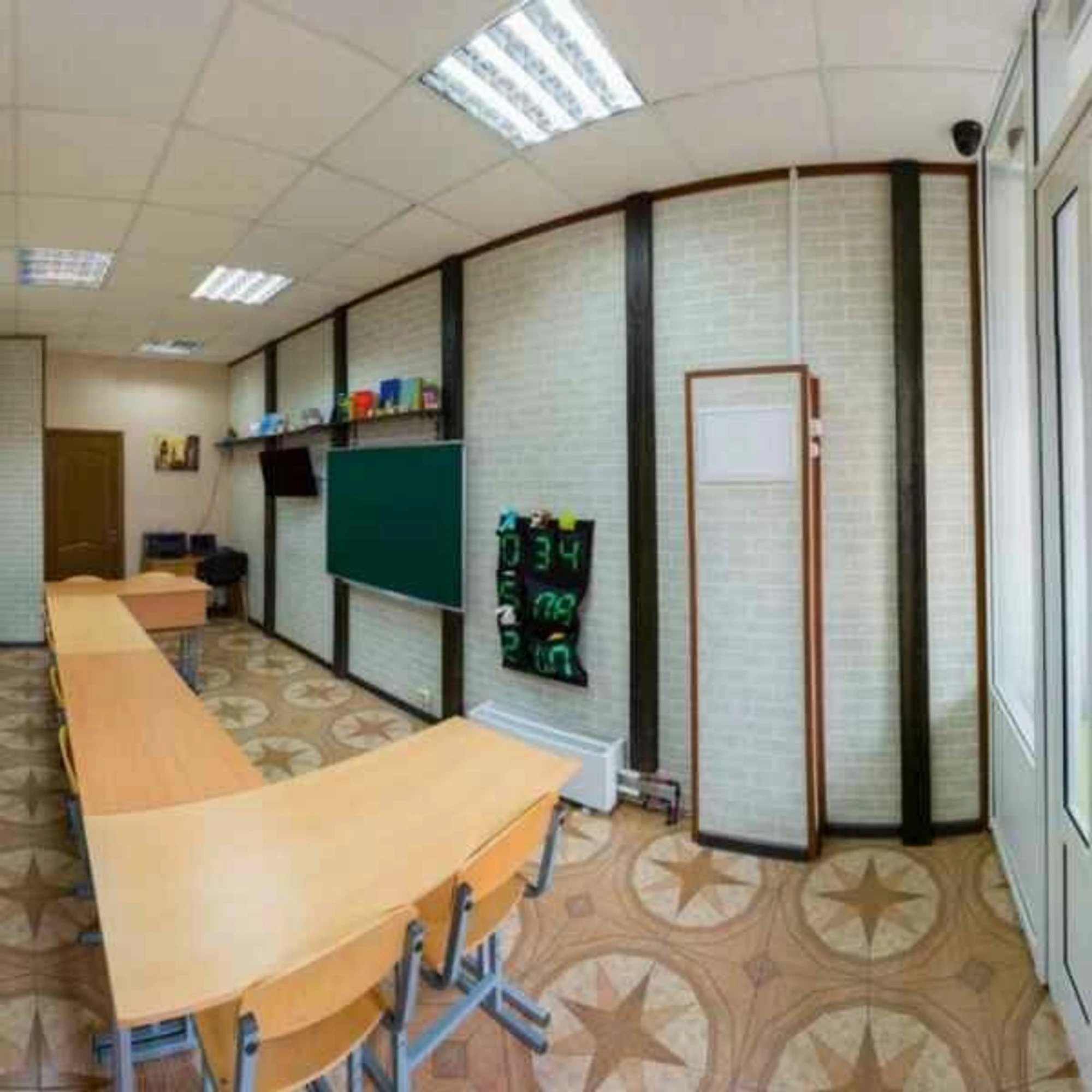 Клуб английского языка Лидер (Курсы иностранных языков )