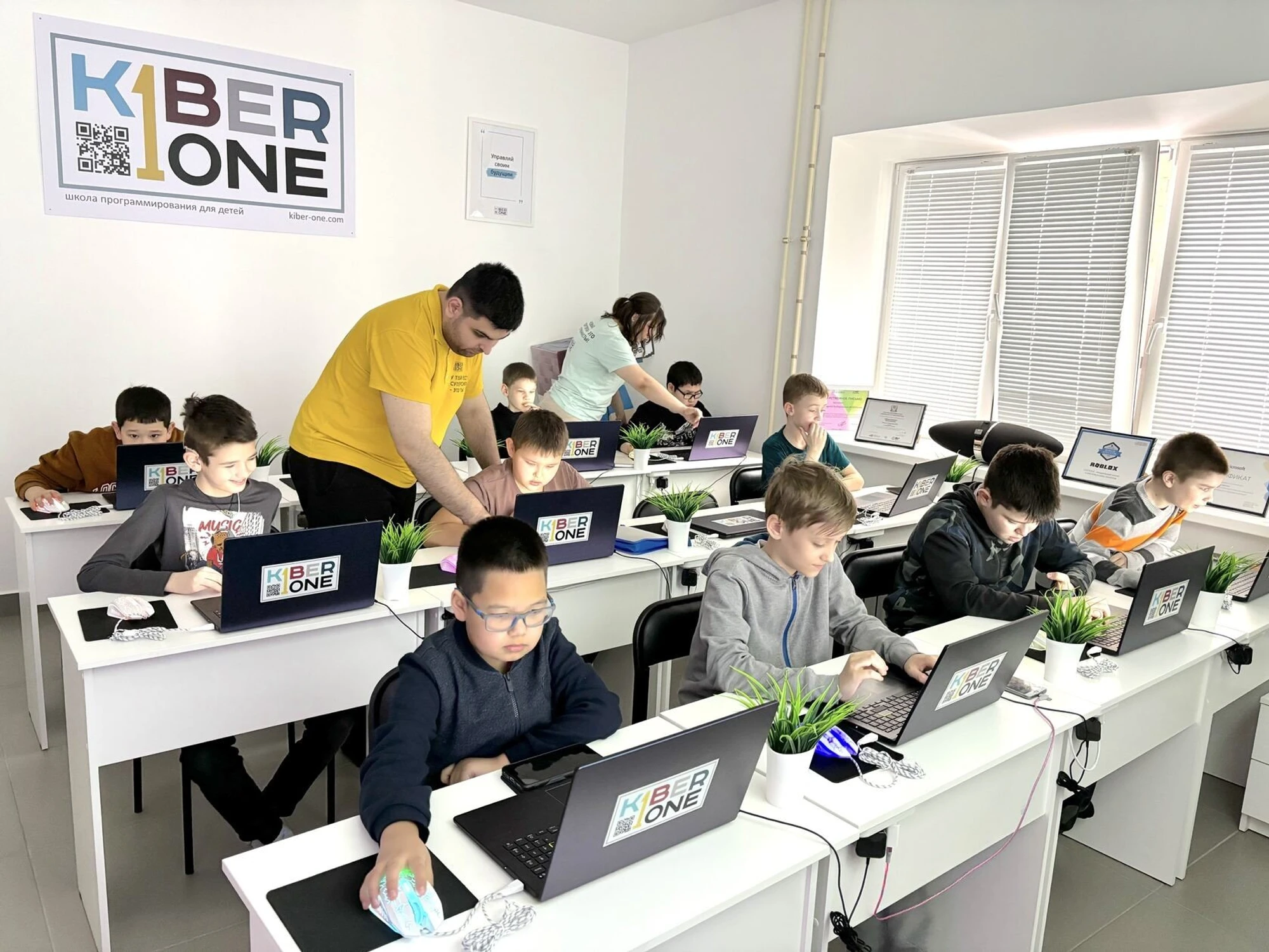 Развивающие каникулы и интенсивы с практикующими IT-специалистами
