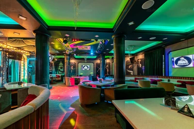 Karaoke Desenov (Караоке-клуб )