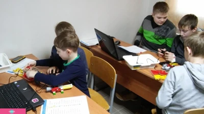 "33 робота", кружок по робототехнике для детей от 7 до 14 лет на Богунской, Волгоград 