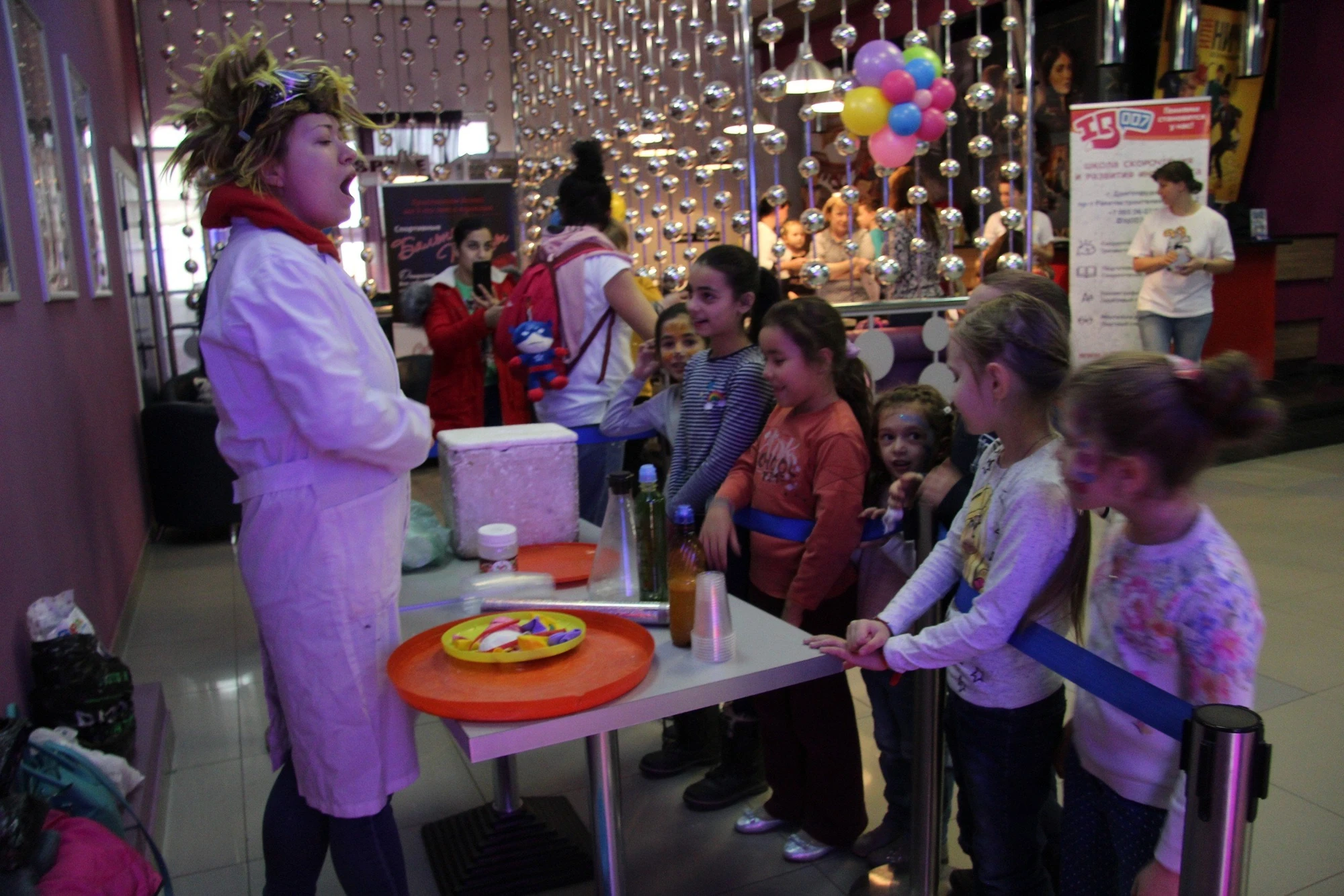 "Галакс", киноцентр с комфортными диванами и кино-баром в Долгопрудном