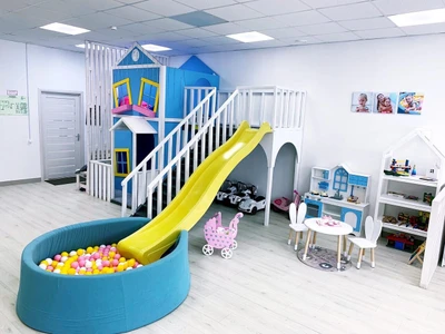 Домми (Детские игровые залы и площадки )