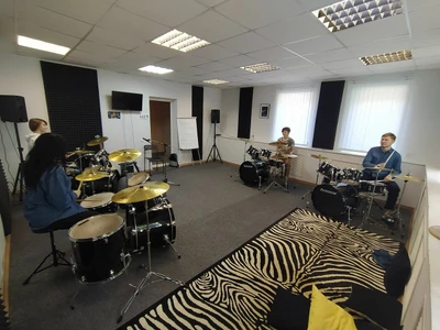 Не школа барабанов (Развлекательный центр )