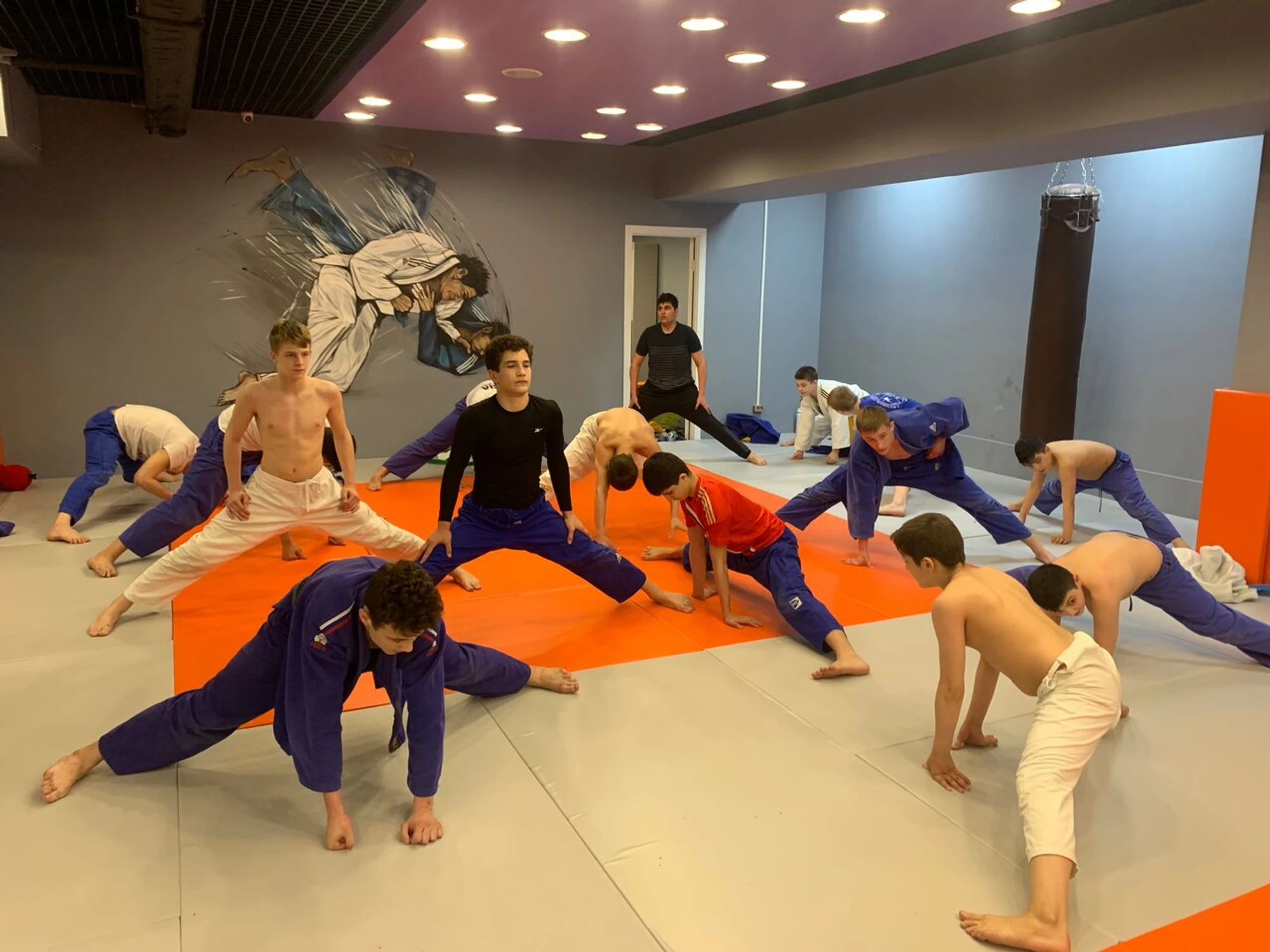 Lion Champion (Спортивная школа)