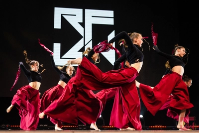 "Dance Company Station", школа современных танцев