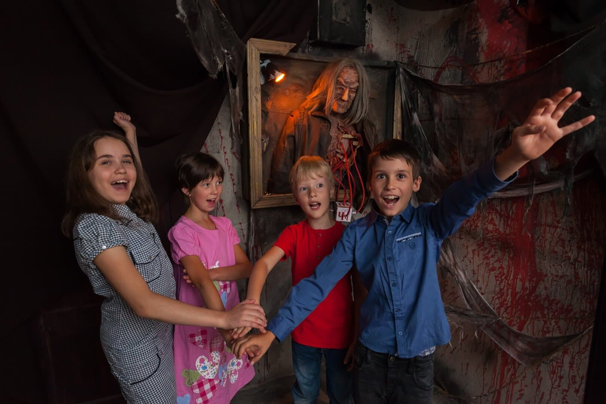 Квест для детей 7 лет москва. Страшный квест для детей 10 лет. Детские квесты для детей. Пиратский шифр для детского домашнего квеста. Квест для детей 8 лет дома задания.