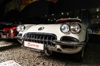 Аренда ретро автомобиля в Автомузее «Автомобили Мира»