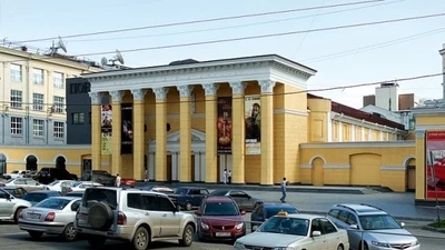 "Победа", кинотеатр на пл. Ленина
