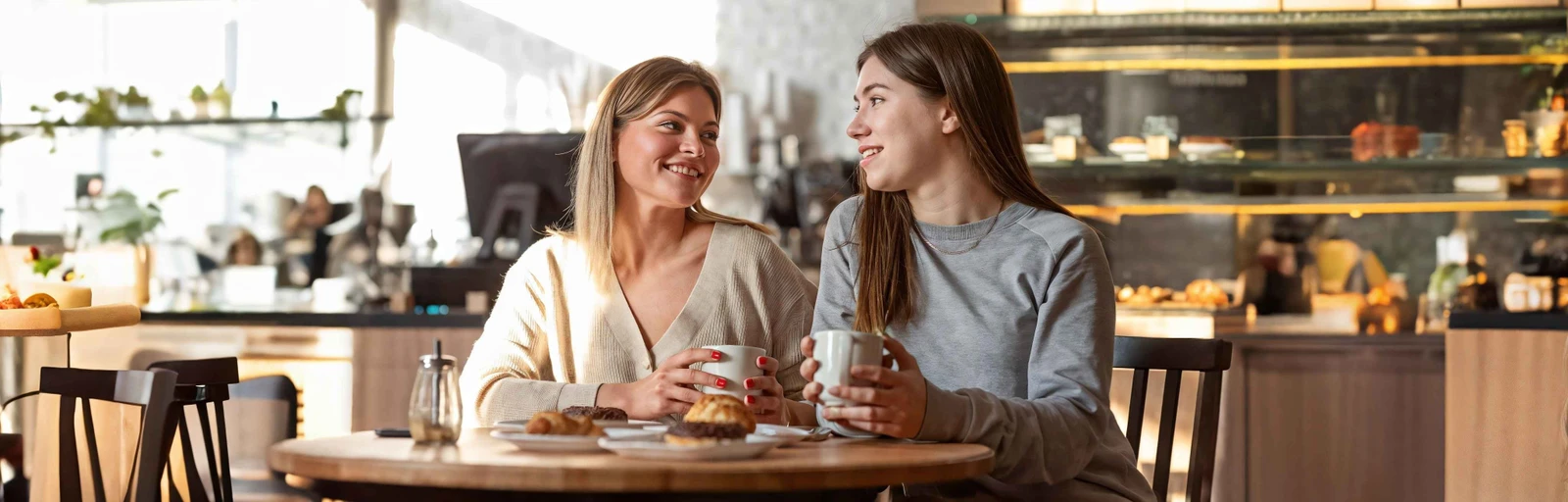 5 кафе и ресторанов в Санкт-Петербурге, где будущим мамам будет вкусно и комфортно