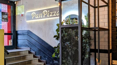 "Pan Pizza" - пиццерия с детской комнатой на Малышева в Екатеринбурге
