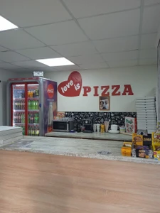 Love is pizza (Пиццерия)