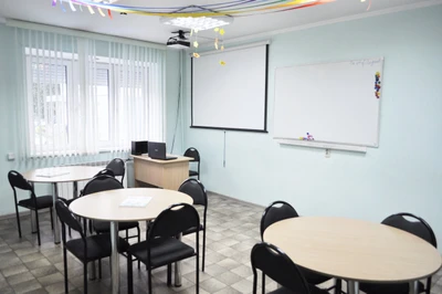 The English Club (Курсы иностранных языков)