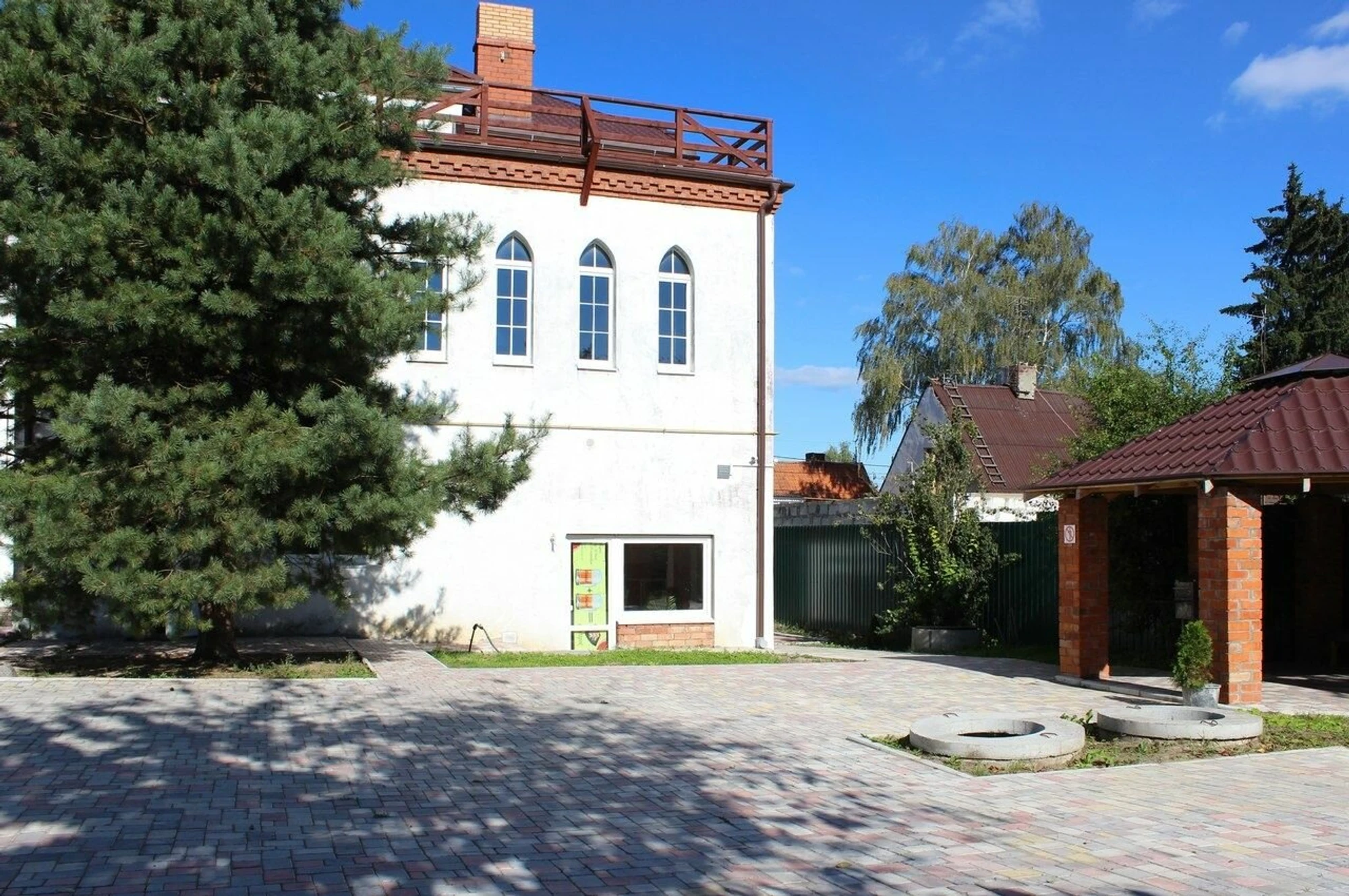 Бриг (Гостиница)