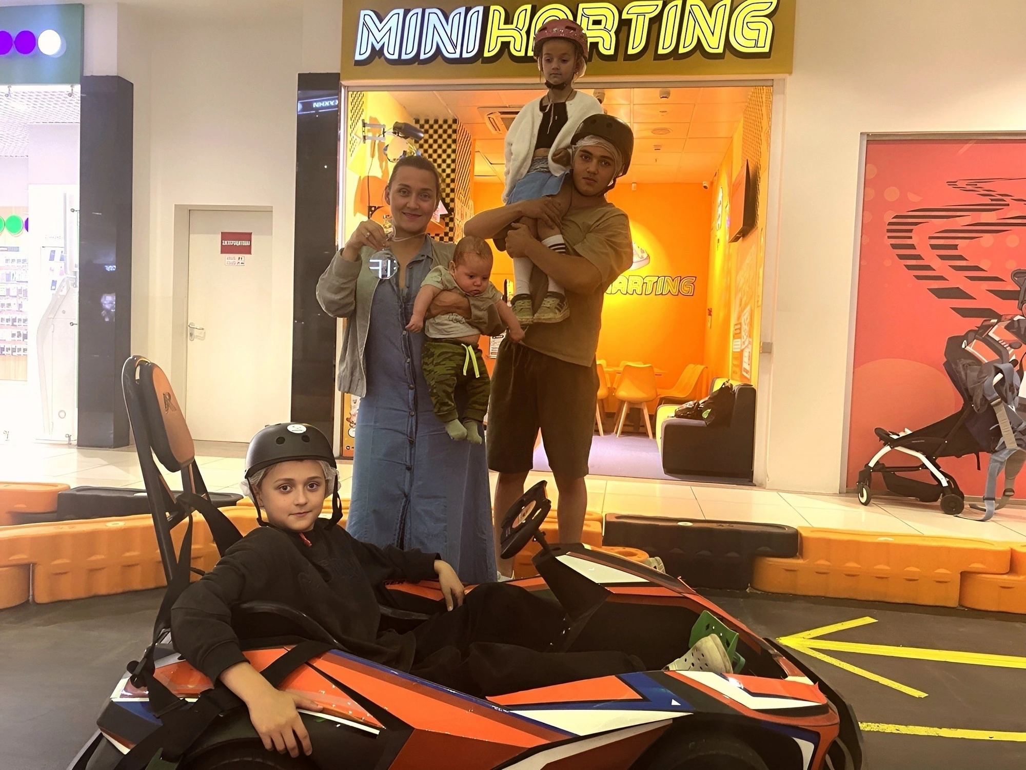 СЕМЕЙНЫЙ КАРТИНГ КЛУБ  "MINIKARTING"