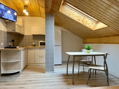 Нойкурен (Гостиница)