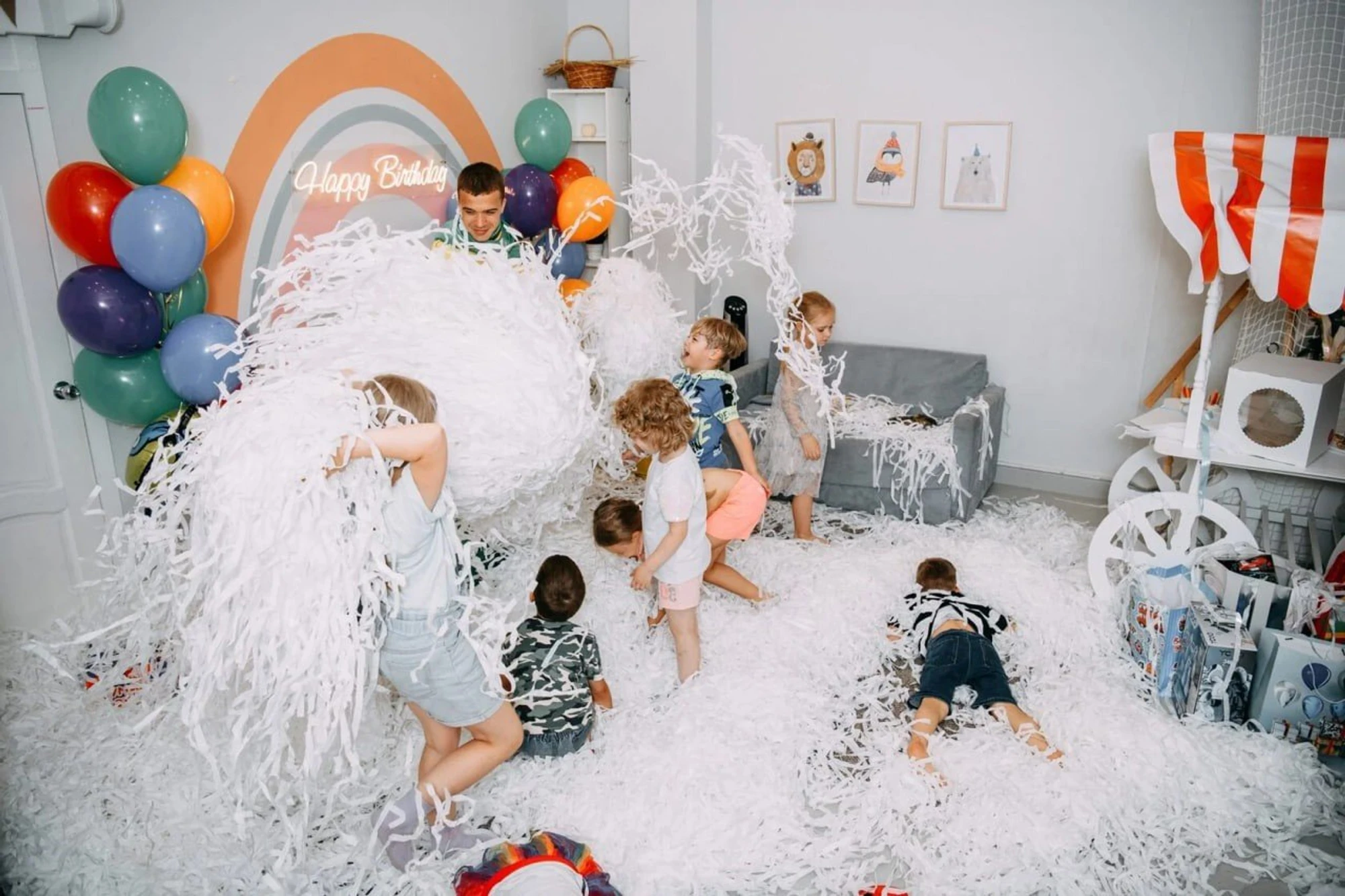 "Baby space", детские лофты для праздников с летней верандой в центре Москвы