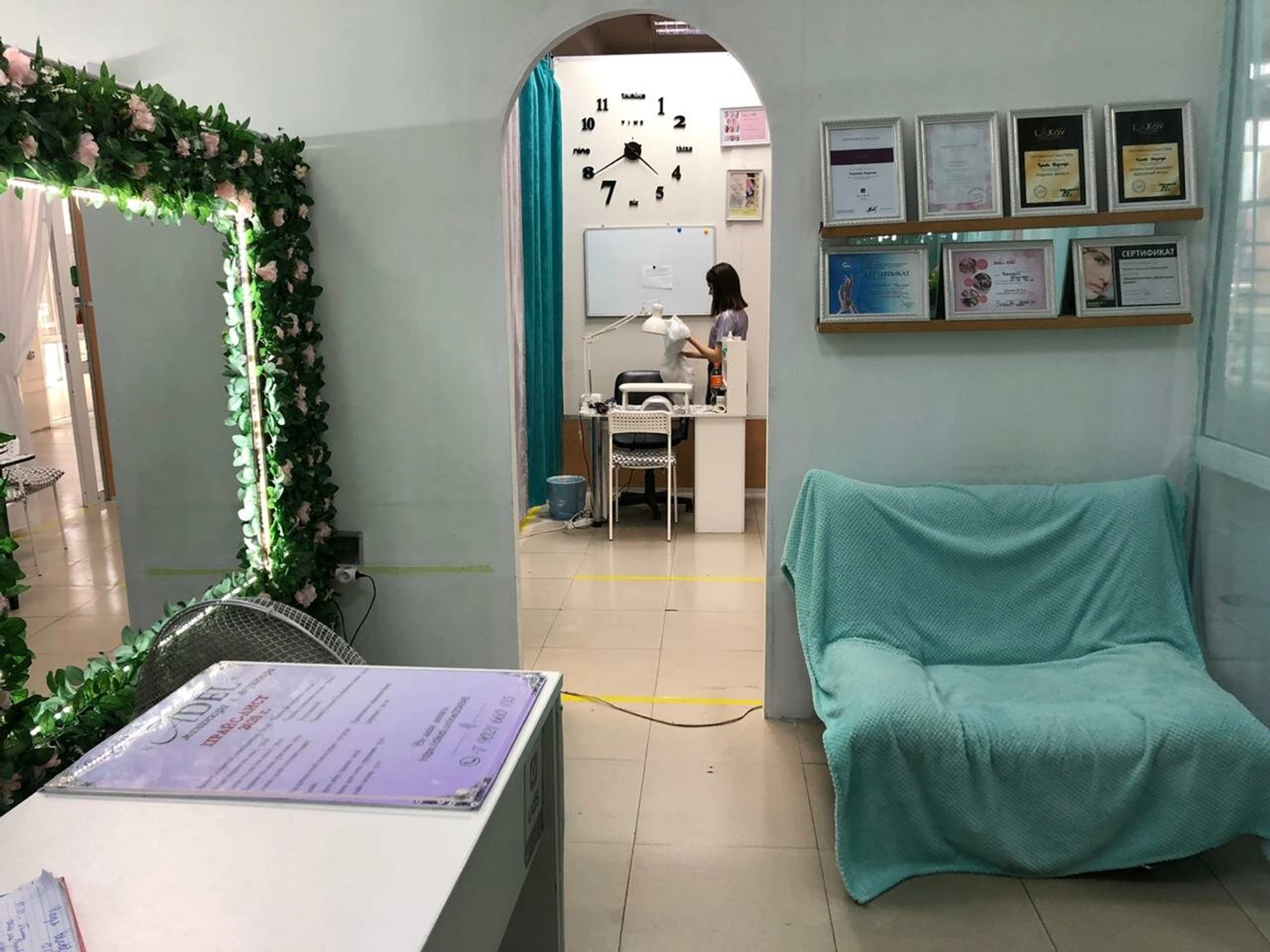 Адель (Ногтевая студия )