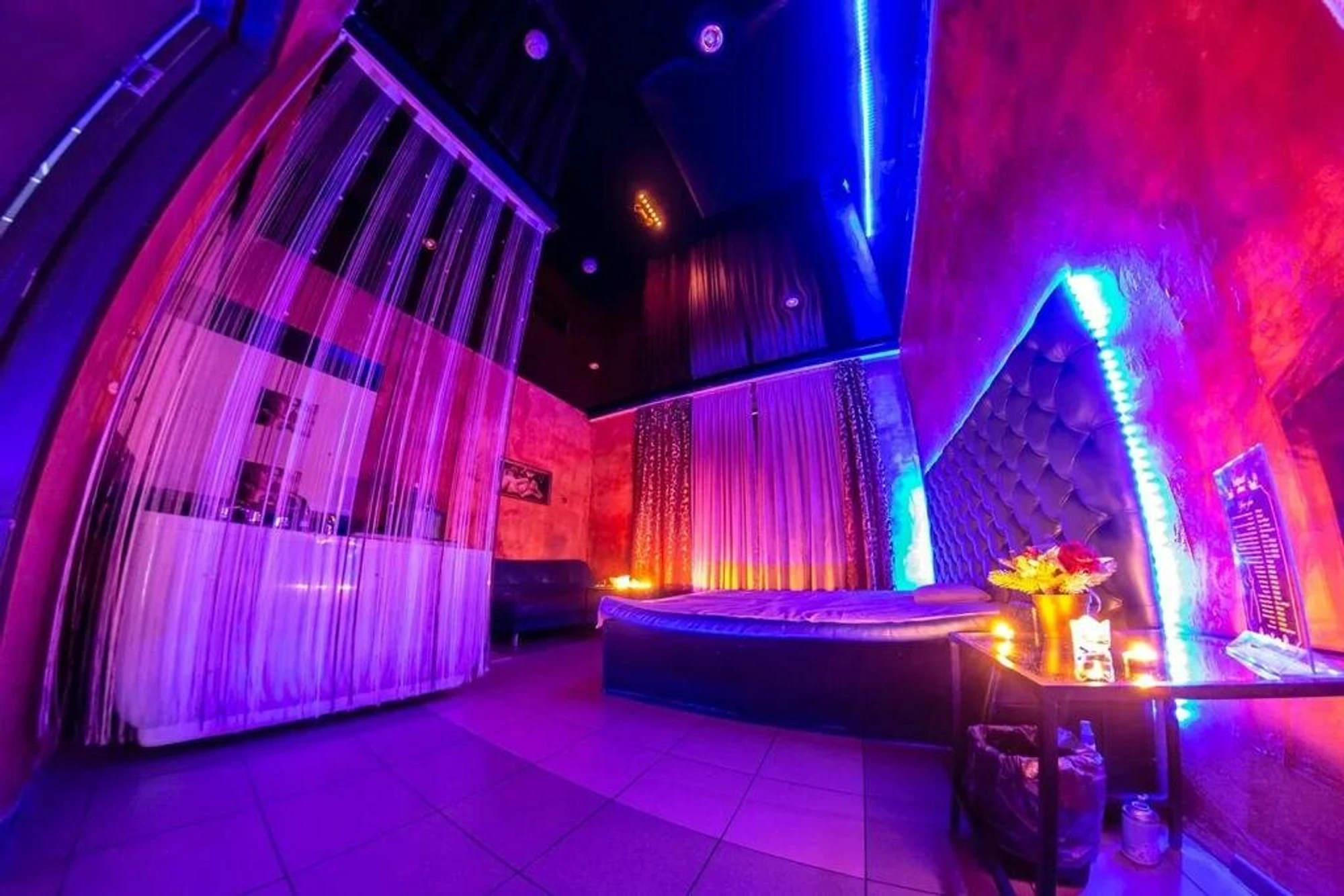 Relax Man Club Henessy (Салон эротического массажа )