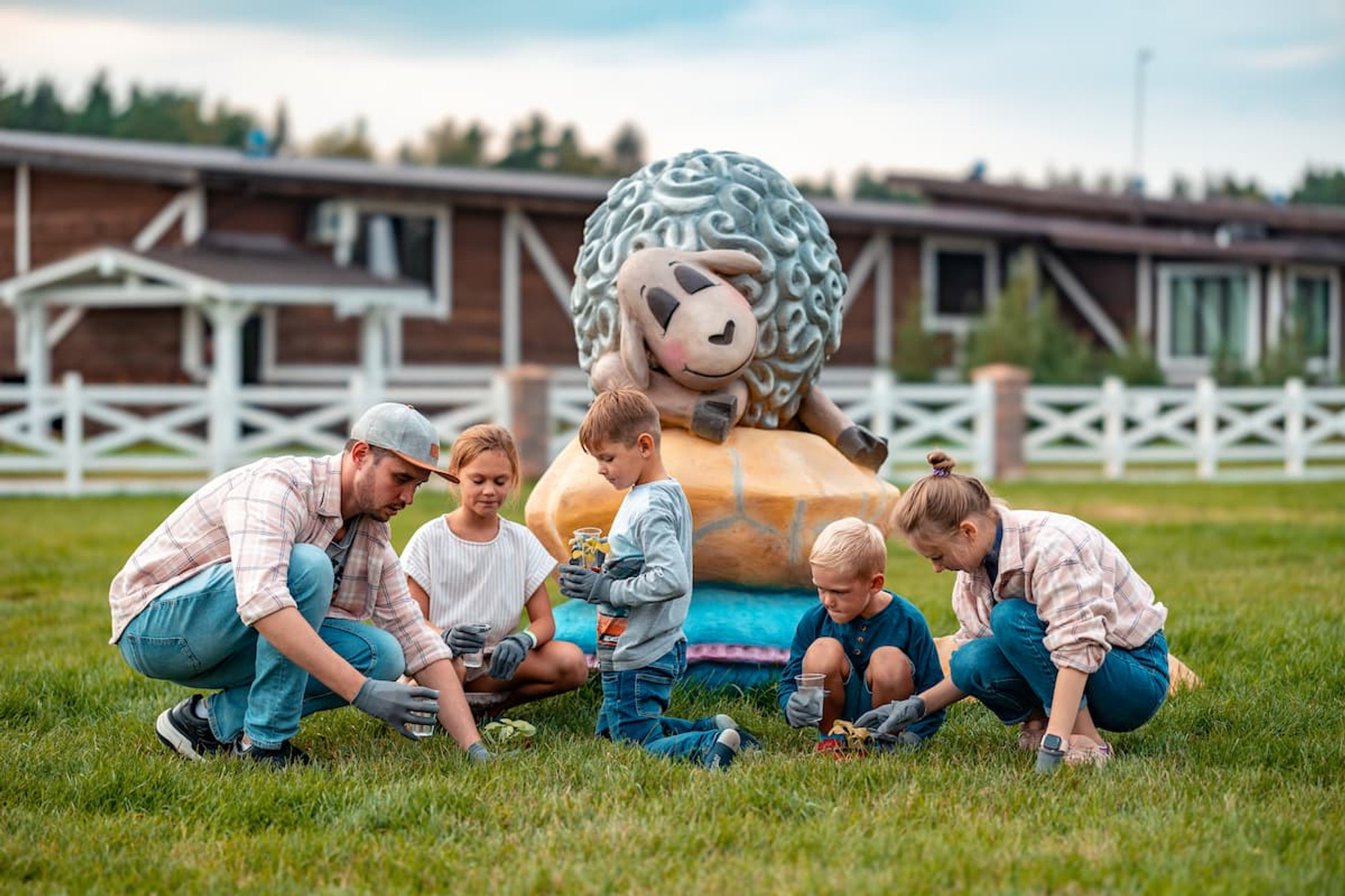 Источник фото:https://horseka.ru/what2do/ossennie-kanikuly/