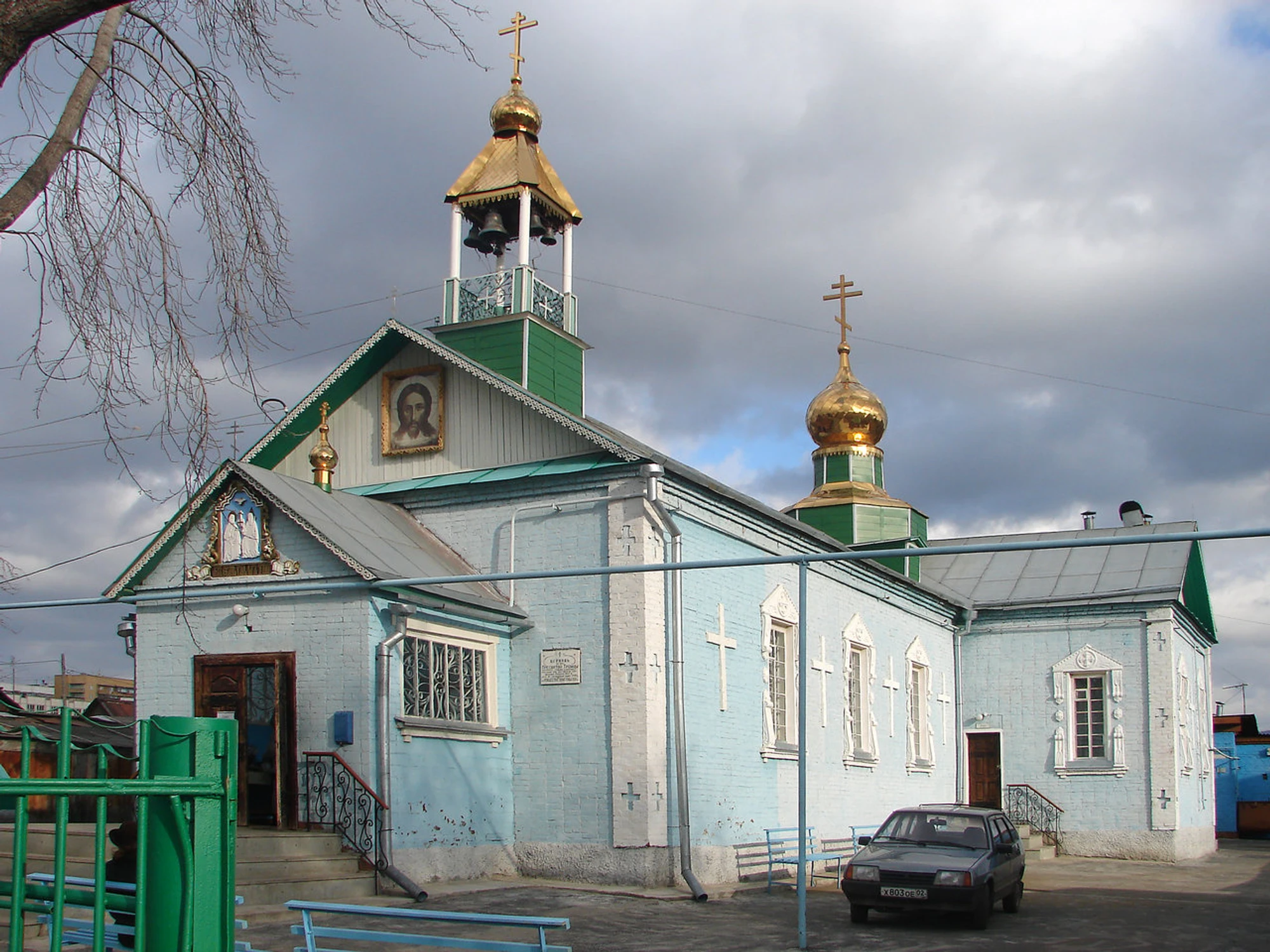 Церковь Троицы Живоначальной в городе Белорецк (Православный храм)