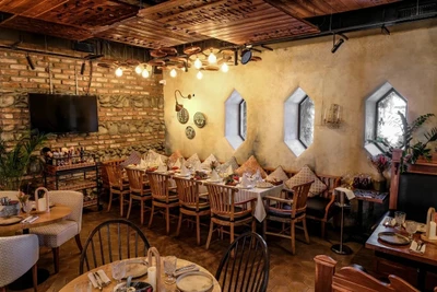 Джани ресторани (Ресторан )