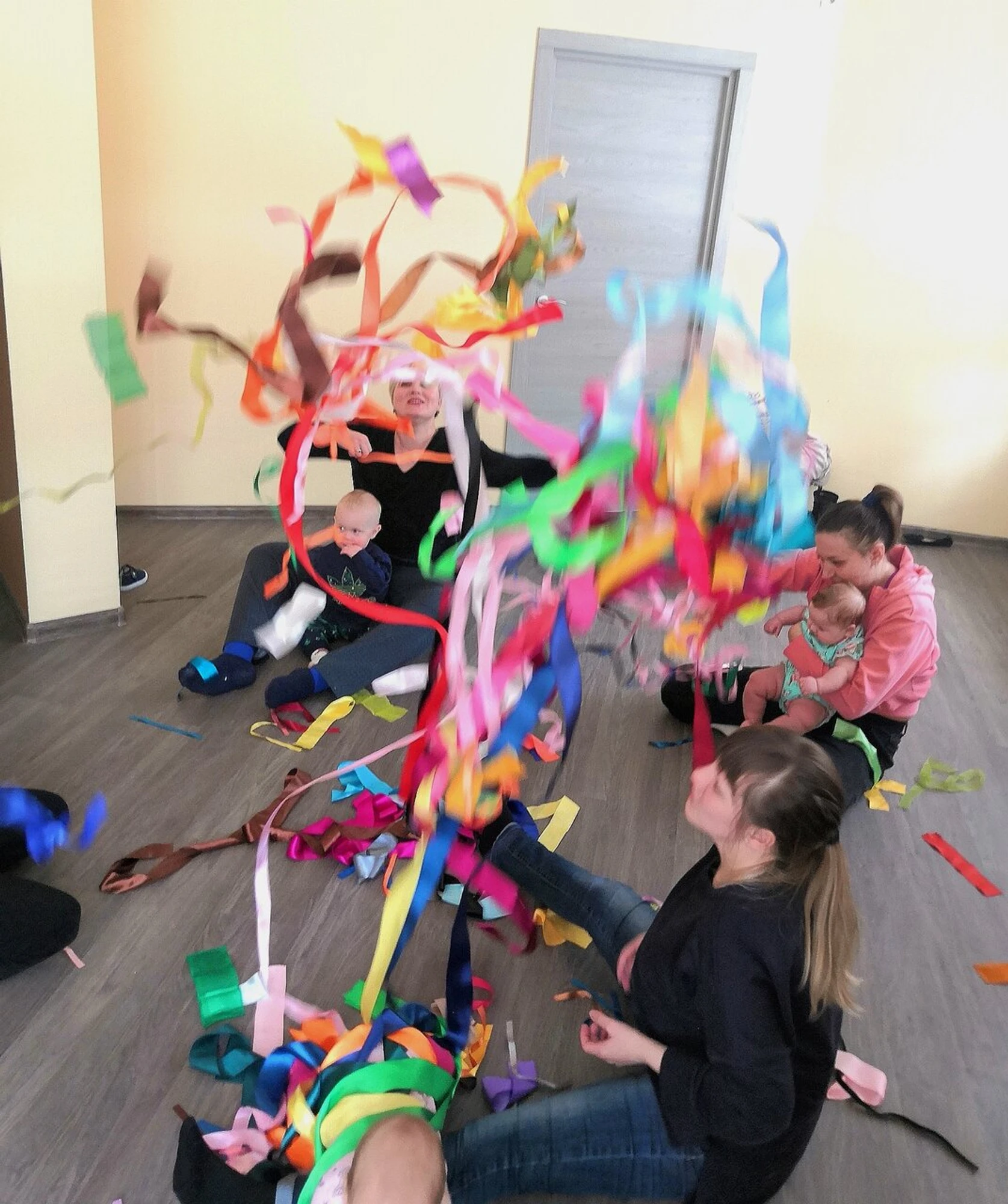 Домик Совы Евтихии. Семейный центр творчества (Клуб для детей и подростков )