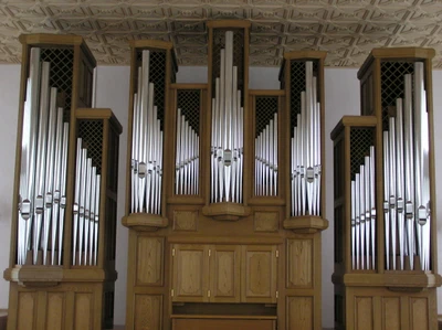 Детская музыкальная хоровая школа Весна имени А. С. Пономарева (Музыкальное образование)