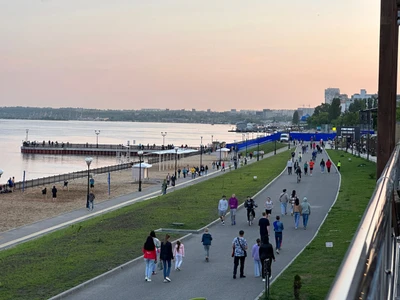 Набережная Космонавтов — в честь первого космонавта Юрия Гагарина