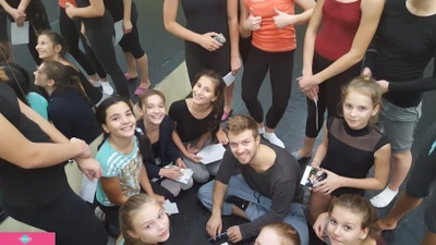 "Арабеск", школа современного танца, хореография, гимнастика, брейк-данс для детей, Митино, Москва 