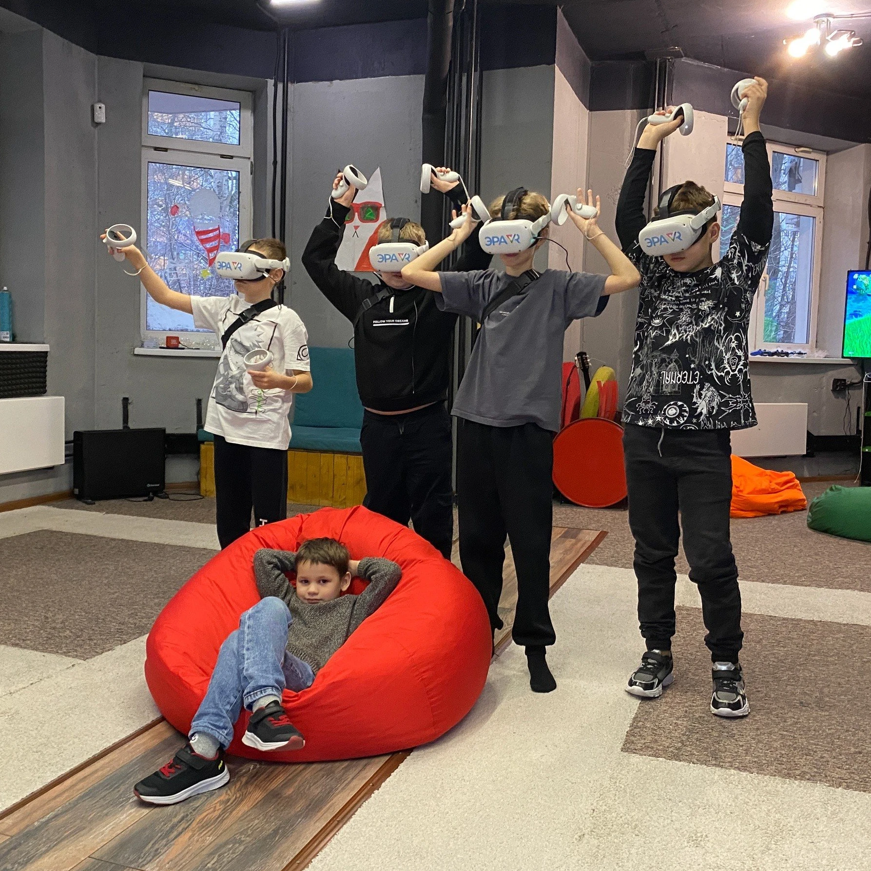 Детский день рождения в клубе виртуальной реальности "Эра VR" на Молодежной