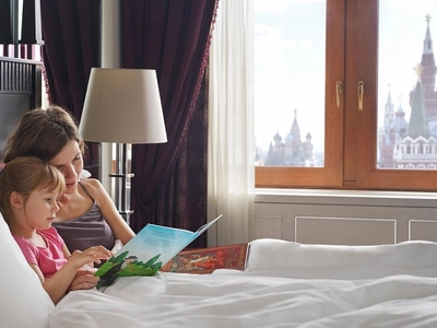 "Скидка 30% на дополнительный номер" в "Four Seasons Hotel Moscow"