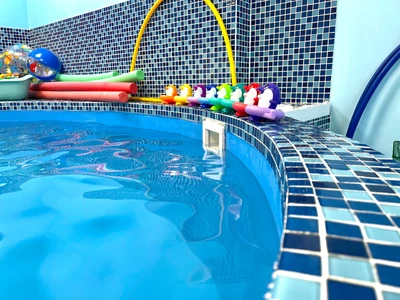 Pool Kids (Бассейн )