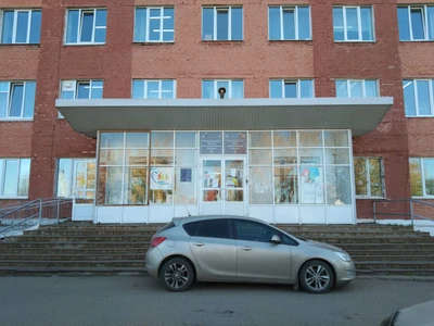 Министерство здравоохранения Удмуртской Республики, Буз УР Можгинская районная больница (Поликлиника для взрослых )