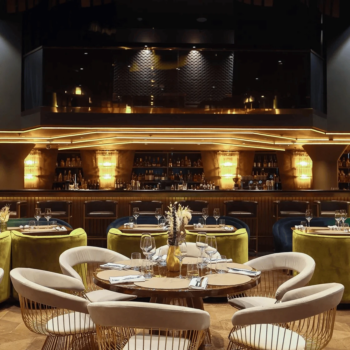 Mady restaurant & terrace и Madison event hall, стильный ресторан с event-пространством