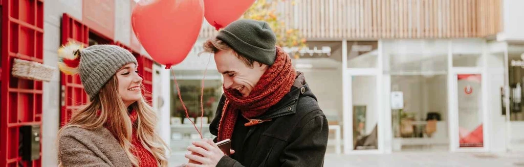 Любовь в воздухе: как отпраздновать 14 февраля весело