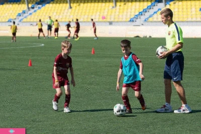 "Делеон", детская футбольная академия в Выборгском районе, СПб 