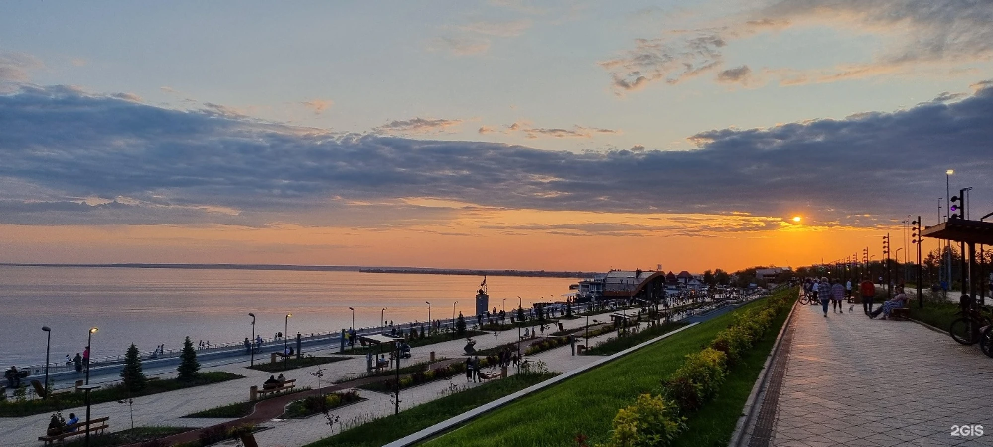 Набережная 6-го квартала