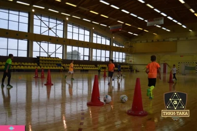 "Тики-Така", футбольный клуб на Фабрициуса, Москва 