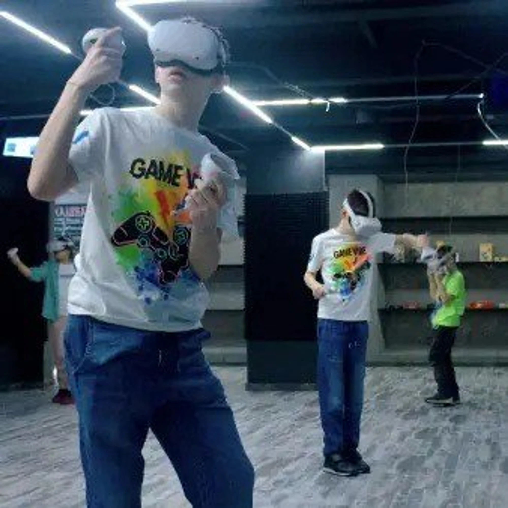 "Эра VR", клуб виртуальной реальности с антикафе и коворкингом на Молодежной