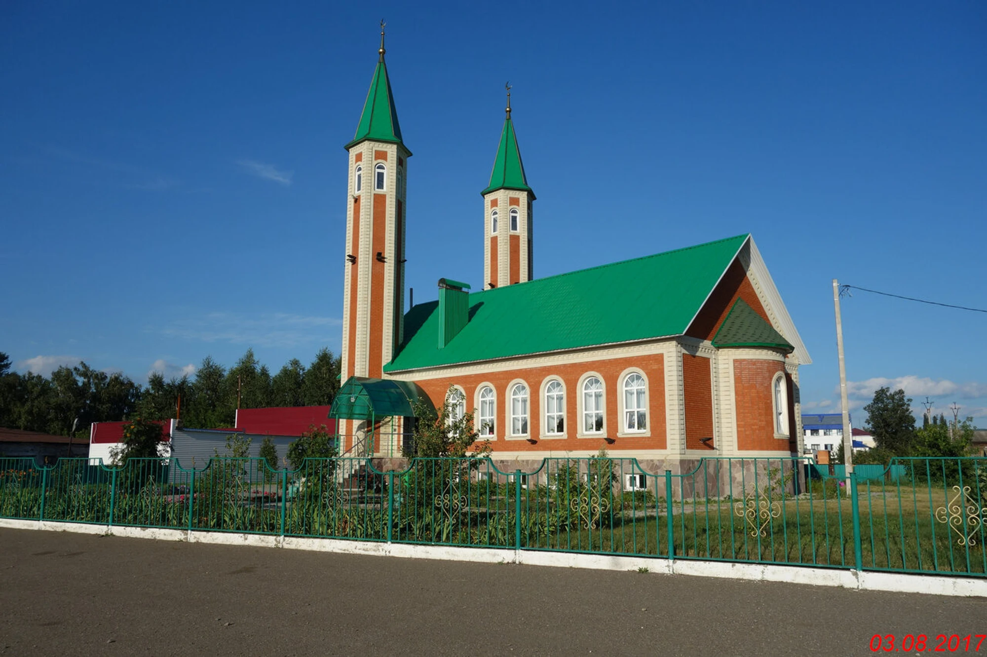 Кызыл мечеть (Мечеть)