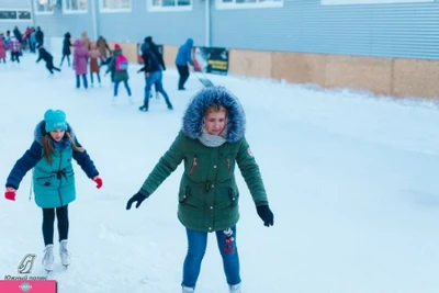 "Южный полюс", каток под открытым небом на улице Бахтурова, Волгоград 