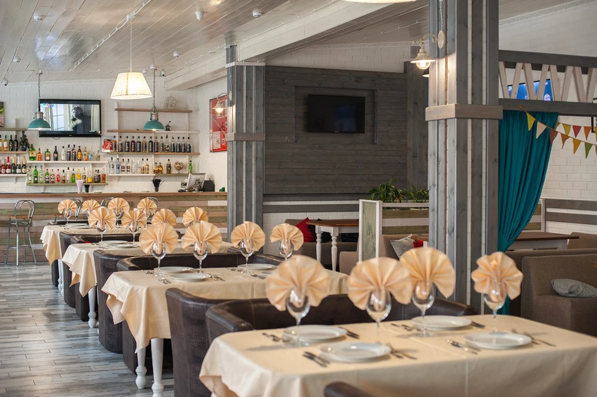 Жадина Говядина, семейное кафе